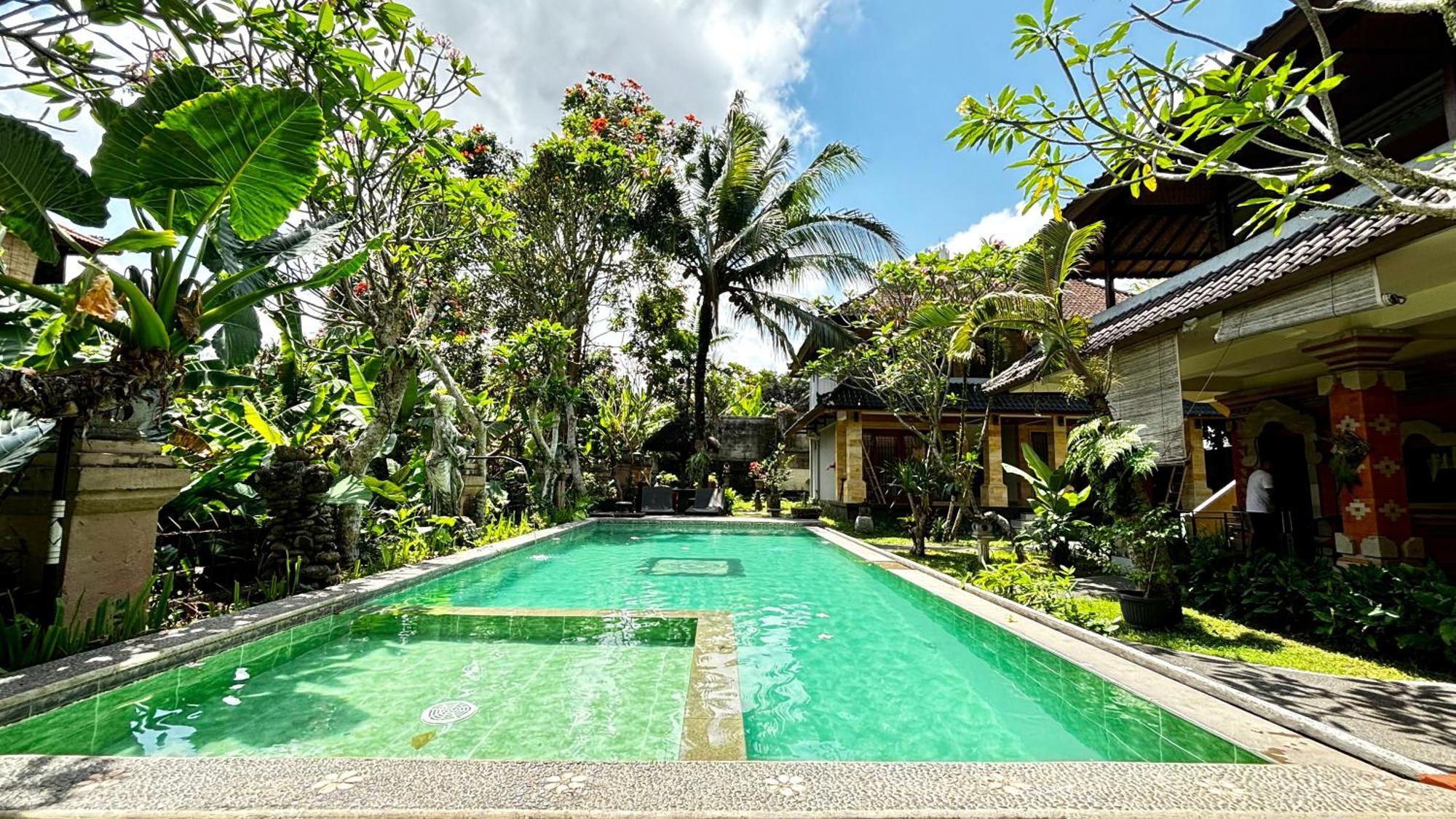 Ubud Kerta City Hotel Exterior foto