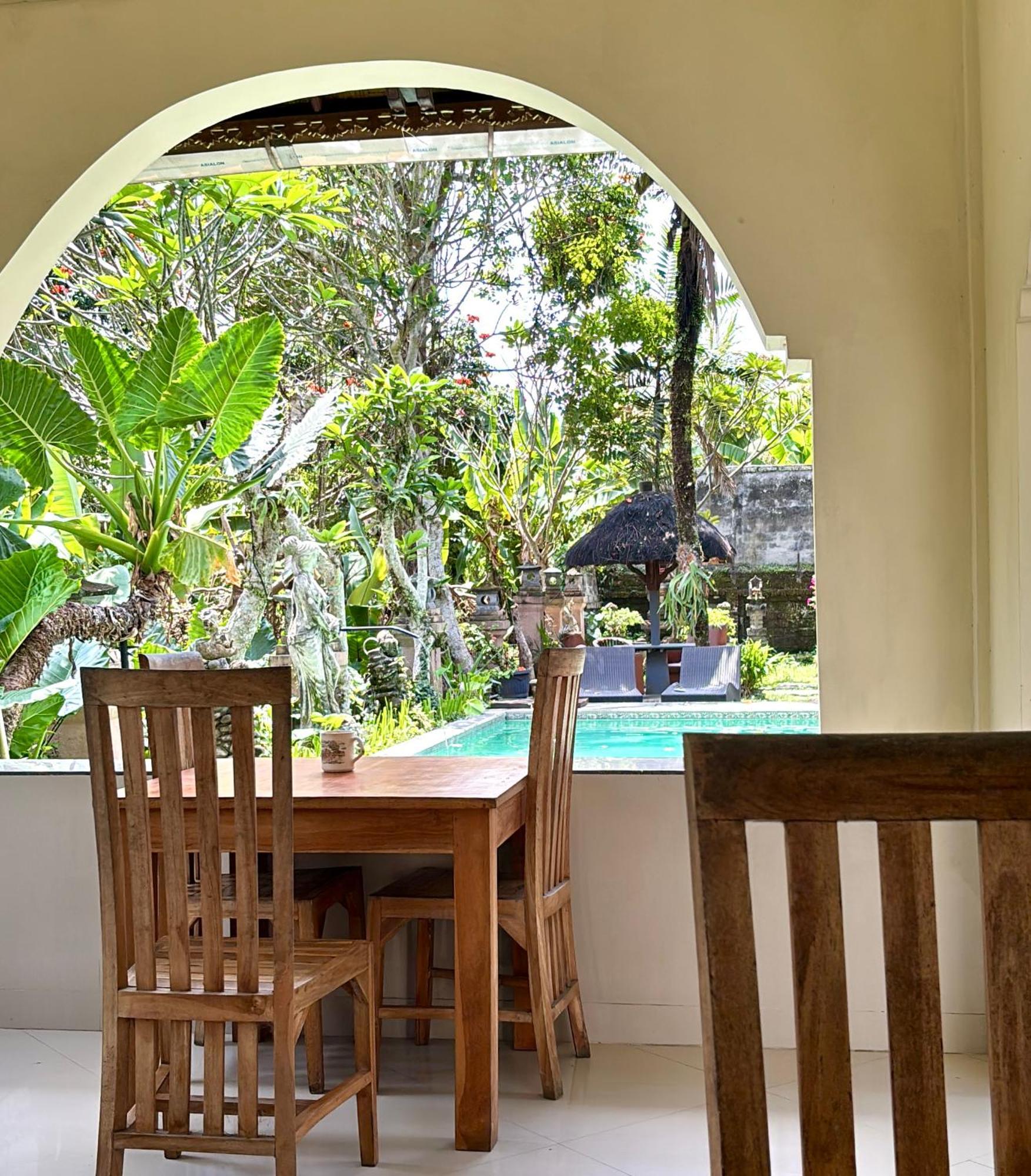 Ubud Kerta City Hotel Exterior foto